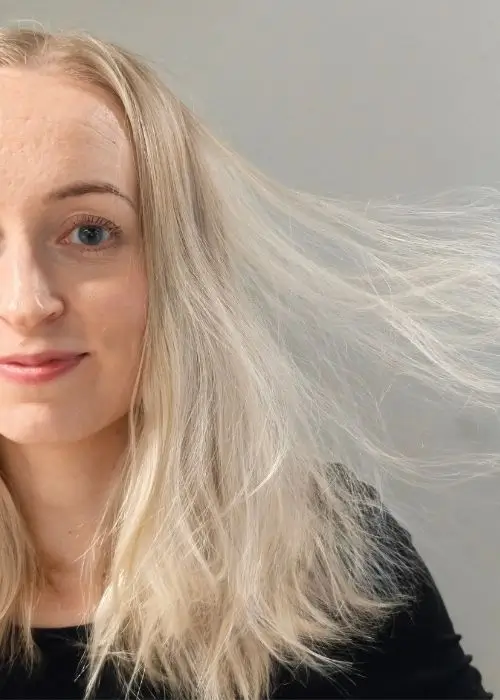 Sähköiset hiukset ovat monen ongelma talvella.